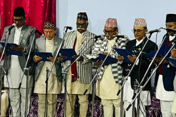 कोशीमा मन्त्रिपरिषद् पुनर्गठन, आठ मन्त्री र दुई राज्यमन्त्रीले लिए सपथ